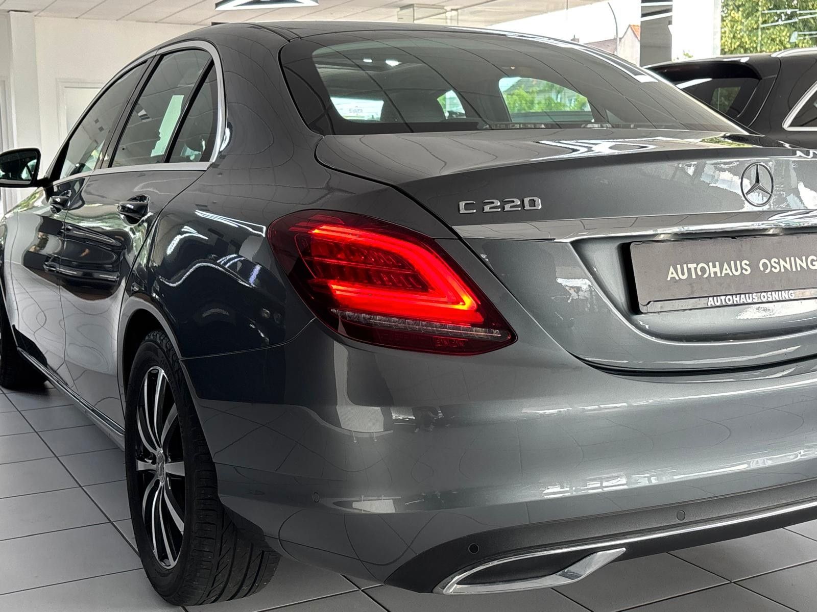 Mercedes-Benz C 220D AMBIENTE NAVI CARPLAY KAM SCHIEBEDACH foto 8