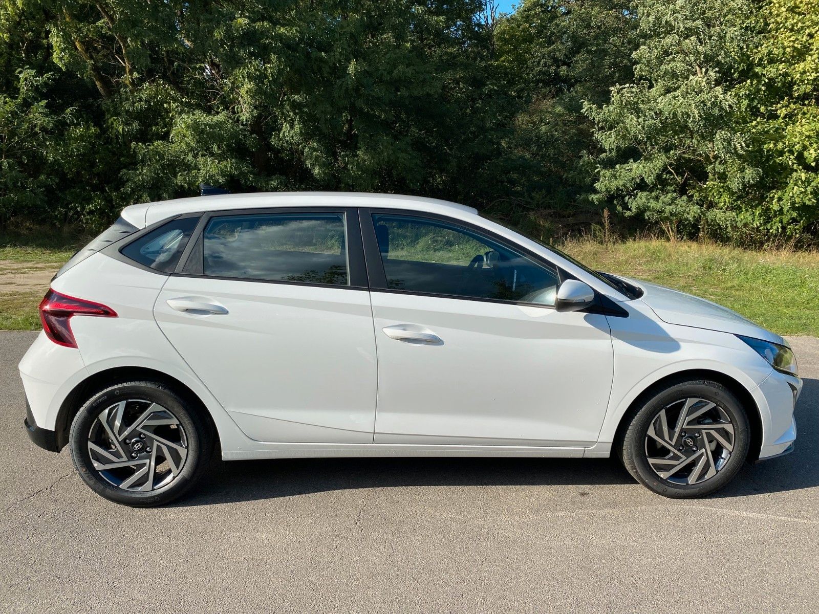 Fahrzeugabbildung Hyundai i20 1.0 T-GDI Trend *Navi*Klima*Sitzhzg*Kamera*