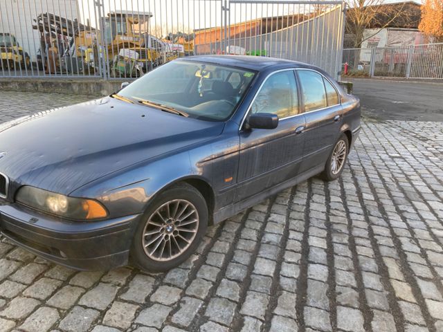 BMW E39 520d tüv bis 10/2025 Xenon, AHK.