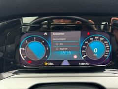 Fahrzeugabbildung Volkswagen Golf VIII Lim. Life Navi Sitzh ACC Lane Massage