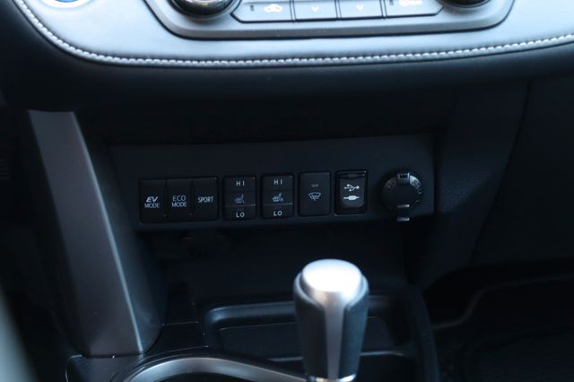 Fahrzeugabbildung Toyota RAV4 2.5 VVT 4WD Team D Hybrid Automatik Navi