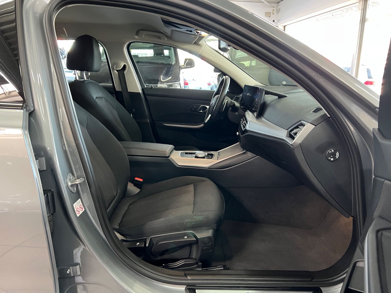 BMW 318 d Touring Driving Assistant+Curved+FACE foto 17