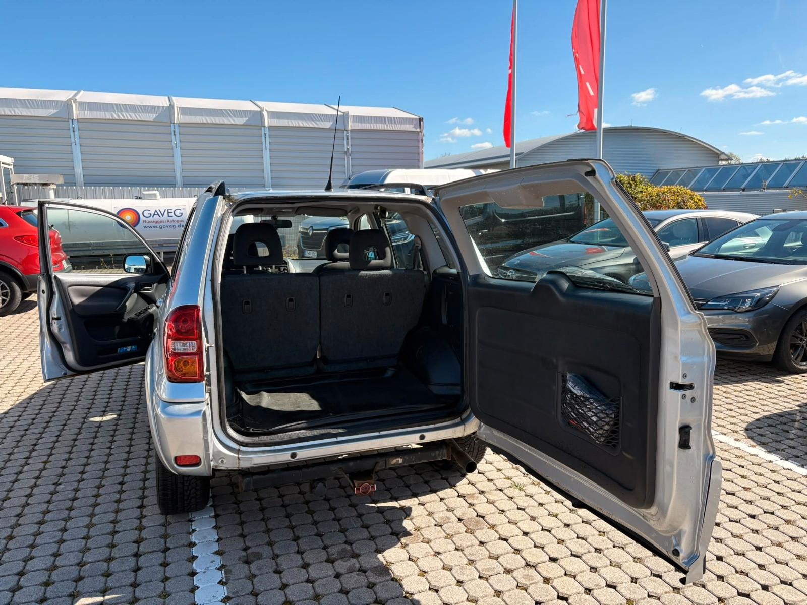 TOYOTA RAV4 - 2.0 -150 CV - BVM - VOLANT EN CUIR