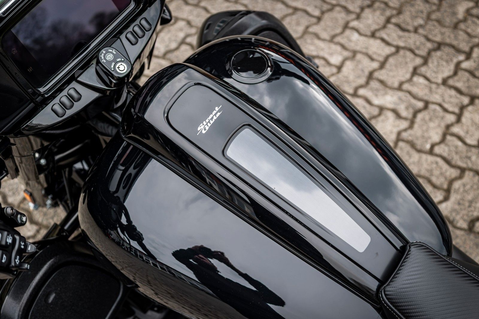 Fahrzeugabbildung Harley-Davidson FLHXST STREET GLIDE ST 117 - Kesstech -