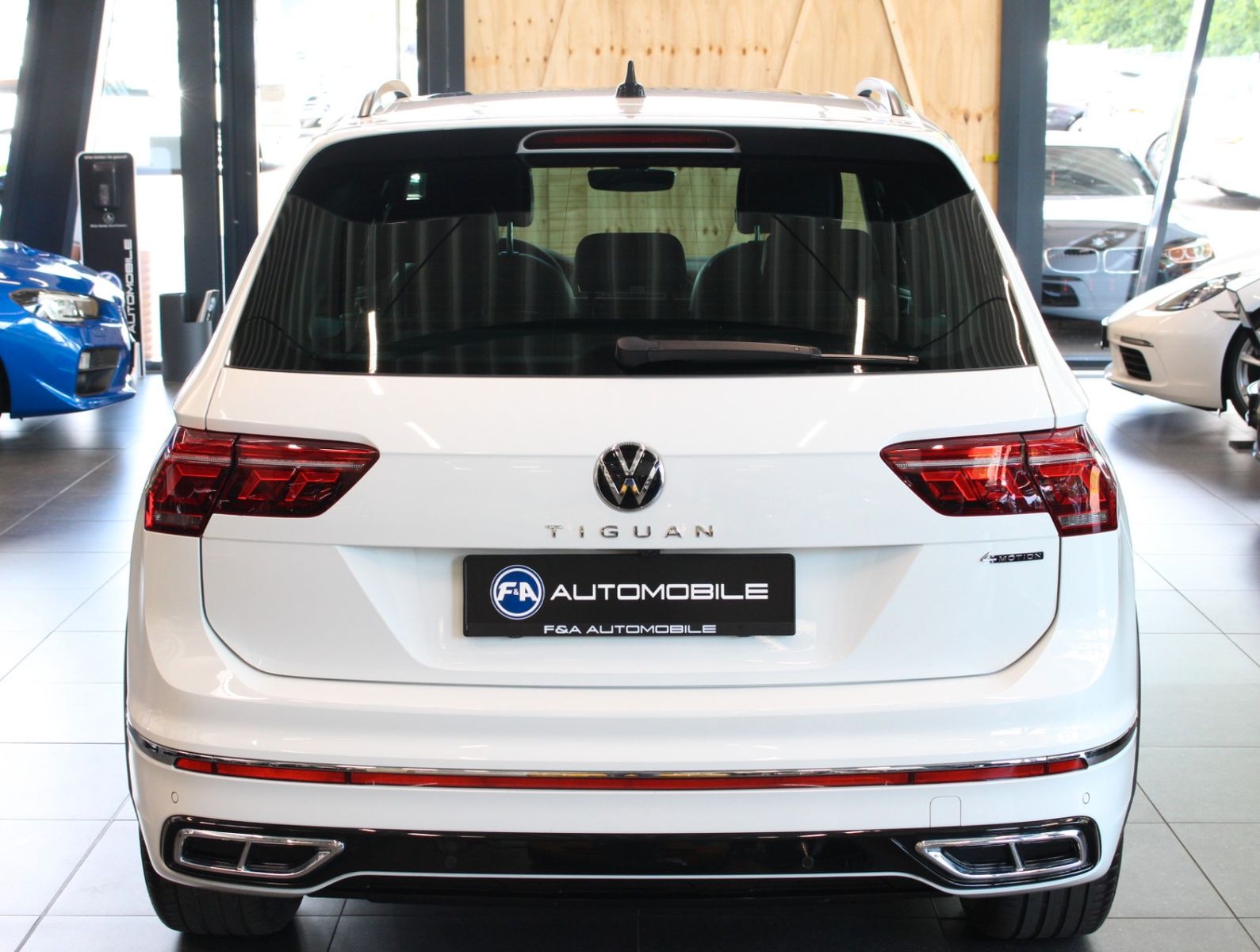 Fahrzeugabbildung Volkswagen Tiguan R-Line 4Motion 2.0 TDI*HUD*Matrix*e.AHK