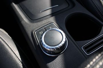 Mercedes-Benz CLA 200 Lim. *sehr gepflegt*