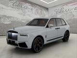 Rolls-Royce Cullinan Black Badge Serie 2/4 Seats/Curtains - weiße Rolls-Royce Cullinan