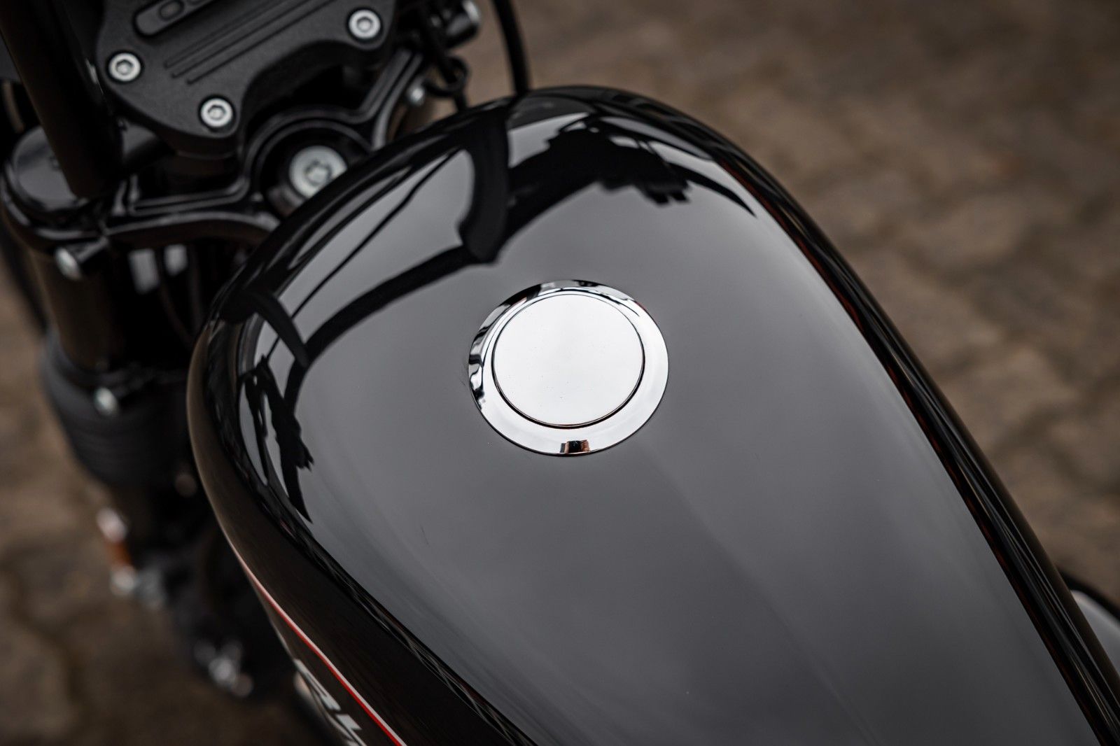 Fahrzeugabbildung Harley-Davidson Sportster XL883R Roadster - MILLER ABGASANLAGE -