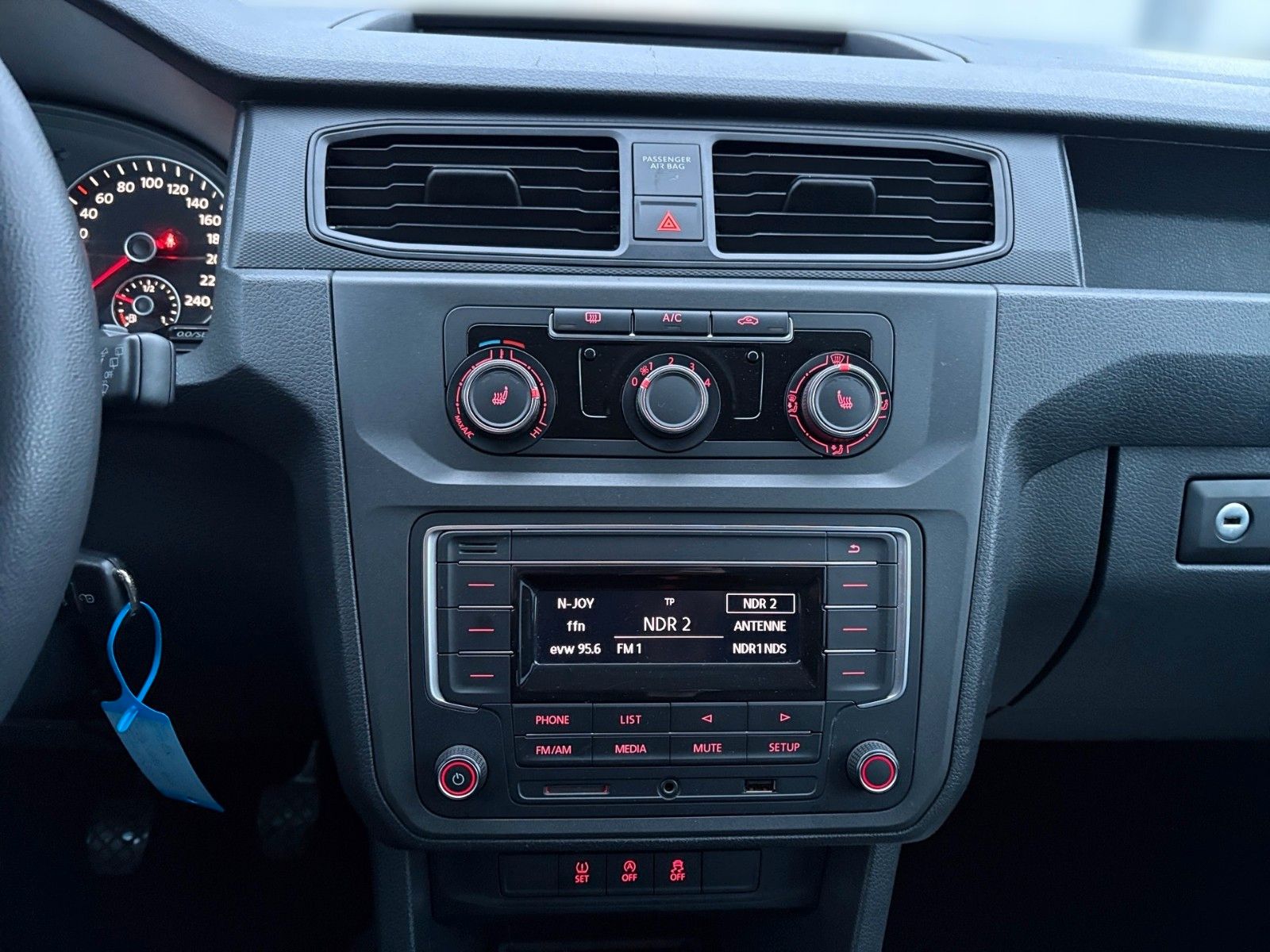 Fahrzeugabbildung Volkswagen Caddy Nfz Kombi BMT