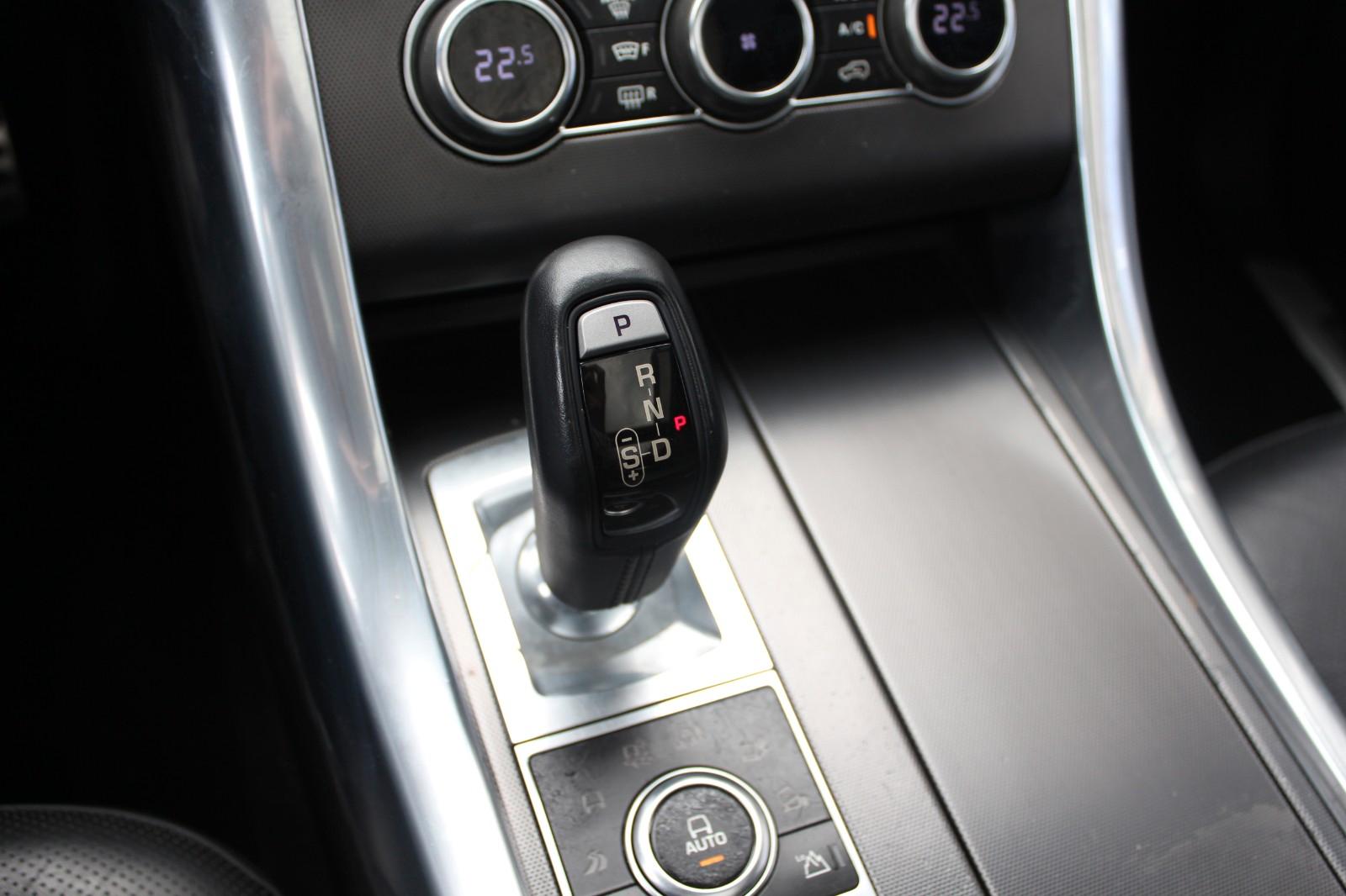 Land Rover Range Rover Sport 4.4 SDI Standh*Pano*Xenon*2.Hd