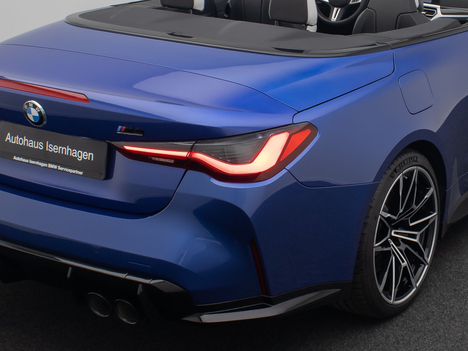 Fahrzeugabbildung BMW M4 Competition Cabrio DAB Laser HUD Alarm 19Zoll