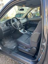 Suzuki Grand Vitara 1.6 - graue Suzuki Grand Vitara