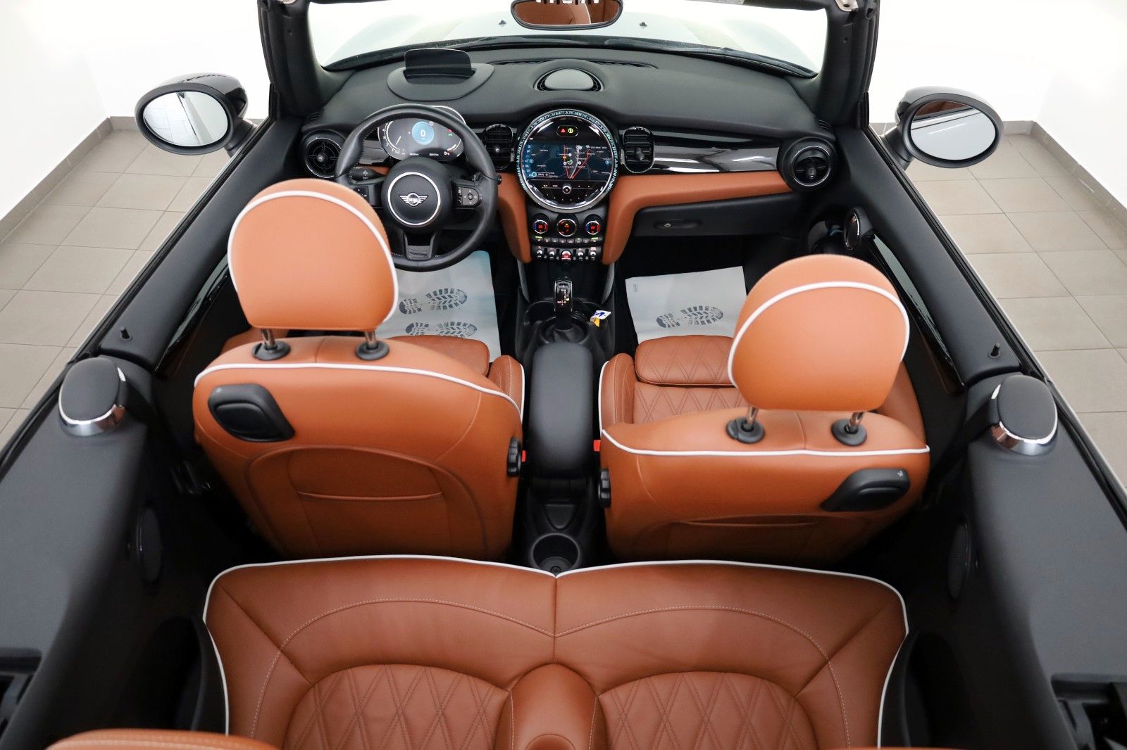 Fahrzeugabbildung MINI Cooper Cabrio Classic Trim,Leder,Navi,Kamera,HUD