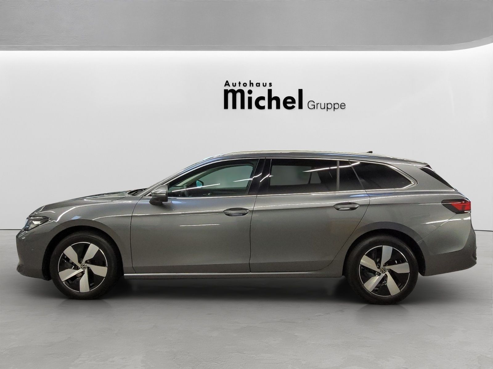 Volkswagen Passat Variant eTSI DSG Business LED ACC Navi AH foto 5