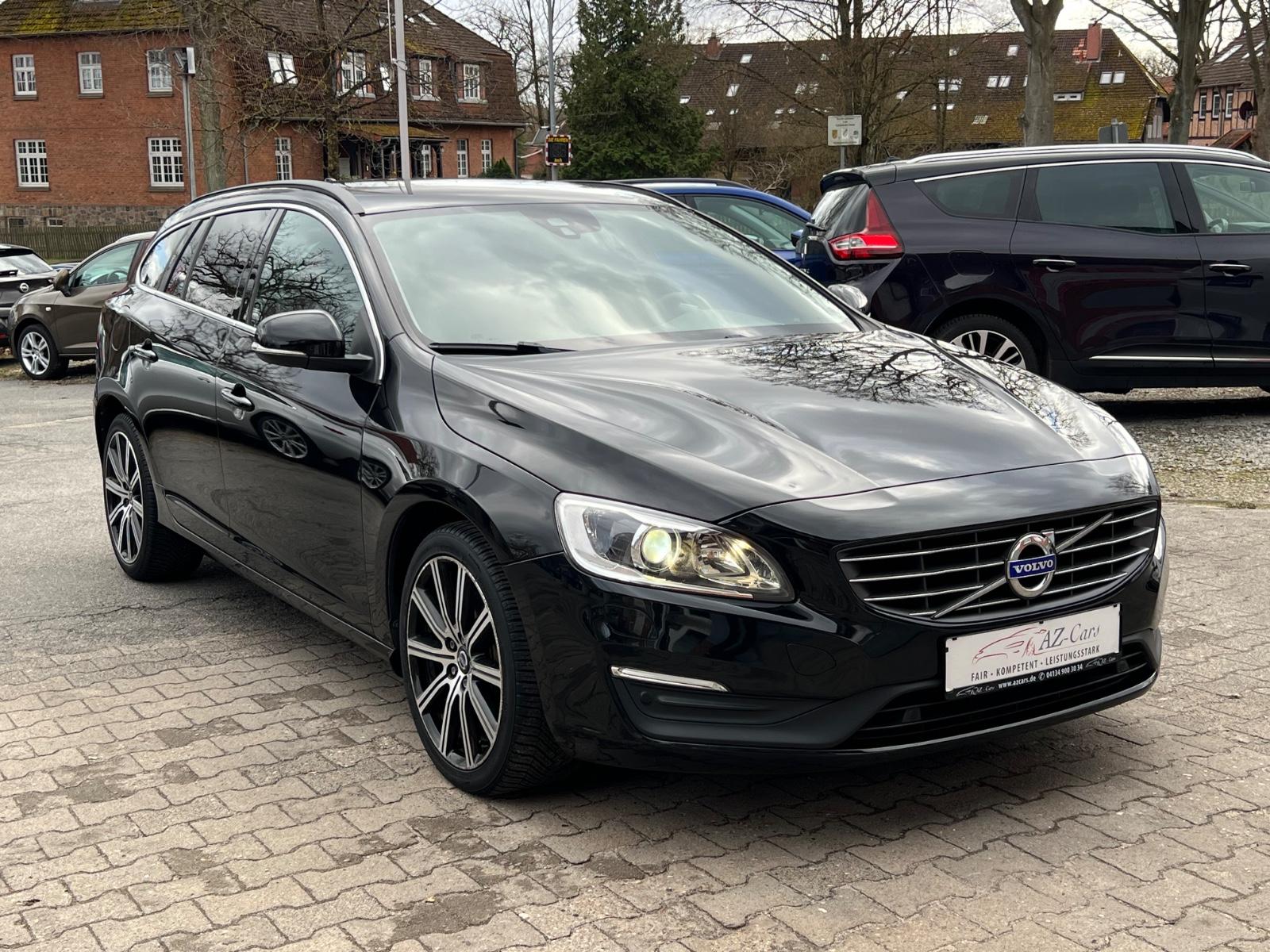 Volvo V60 Momentum*AUTOMATIK*BI-XENON*KLIMAAUTO.*NAVI*