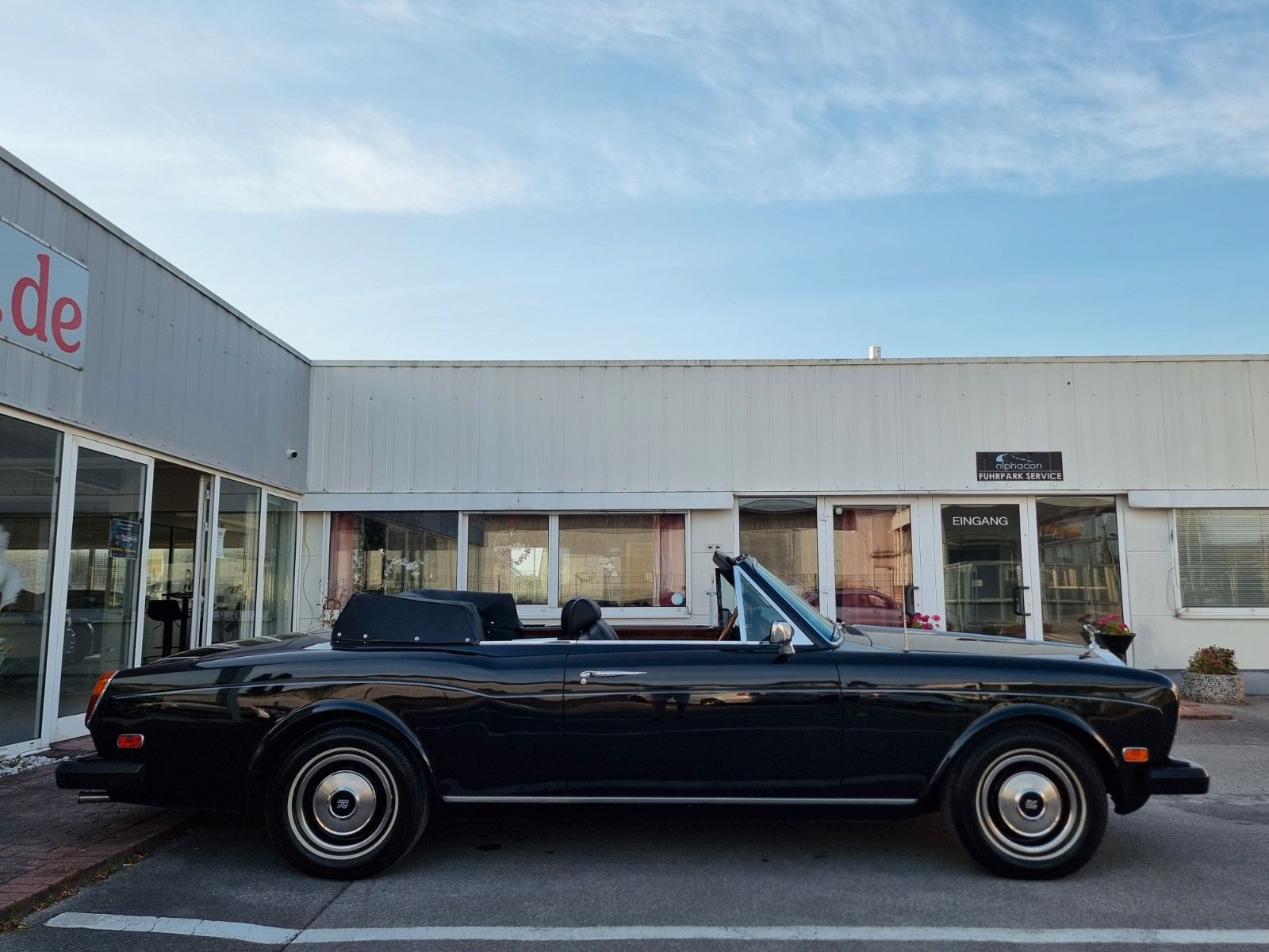 Fahrzeugabbildung Rolls-Royce Corniche/Technisch umfassend revidiert+Historie