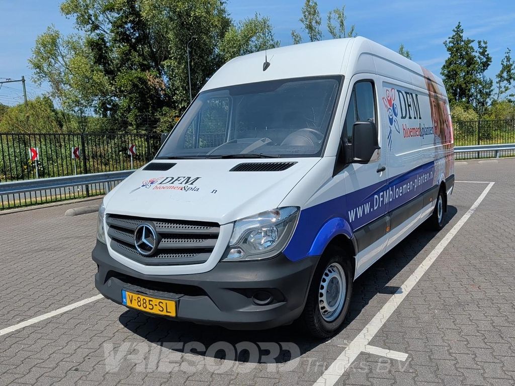 Image of Mercedes-Benz Sprinter