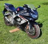 Honda CBR 900 RR Fireblade - HONDA CBR 900 RR FIREBLADE