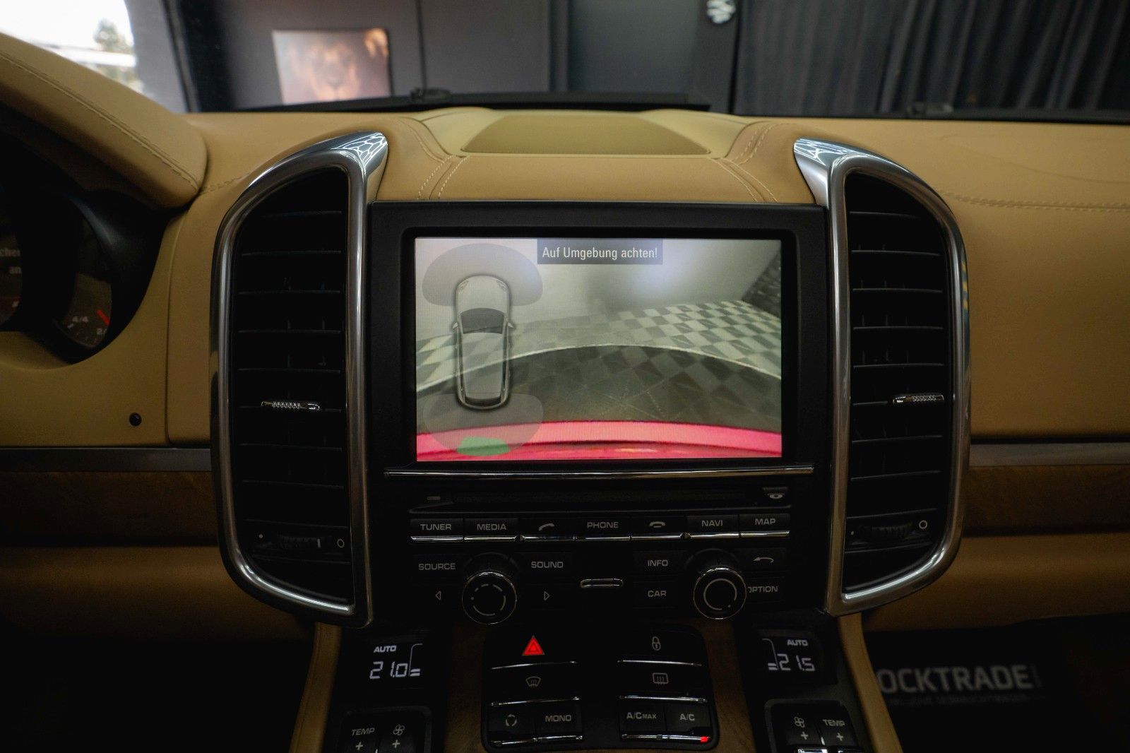 Fahrzeugabbildung Porsche Cayenne Turbo Black Design *Pano*ACC*21 Zoll*