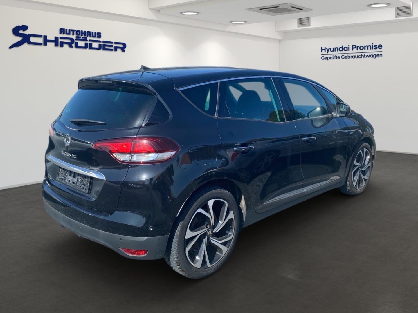 Fahrzeugabbildung Renault Scenic BOSE Edition 1.3TCe Klima HUD HU/AU