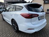 Ford Focus Turnier ST X,Pano,MATRIX-LED,SYNC4,Head-UP - Ford Focus: Weiß