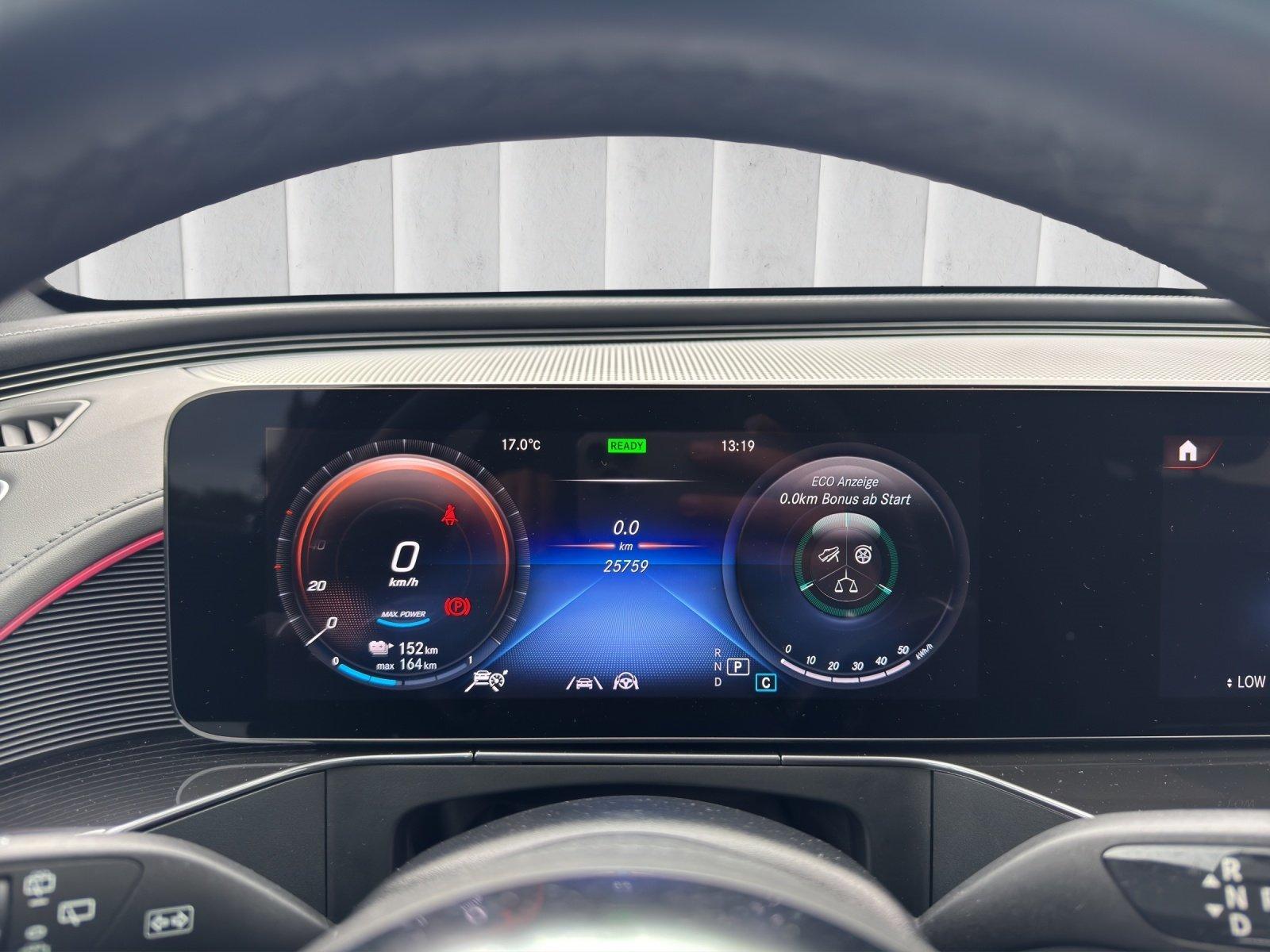 Mercedes-Benz EQC 400 4M AMG Schiebedach MULTIBEAM DISTRONIC