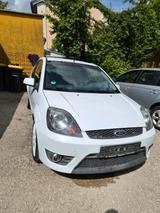 Ford fiesta 1.3  MOTOR GETRIEBE TOP 2008 - Ford Fiesta: Motor