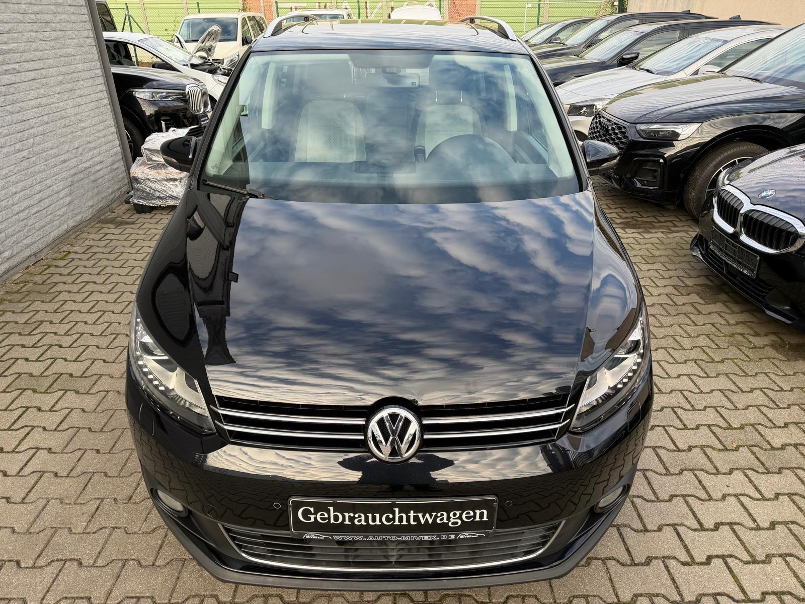 Volkswagen Touran 2,0 TDI Cross DSG XENON PANO