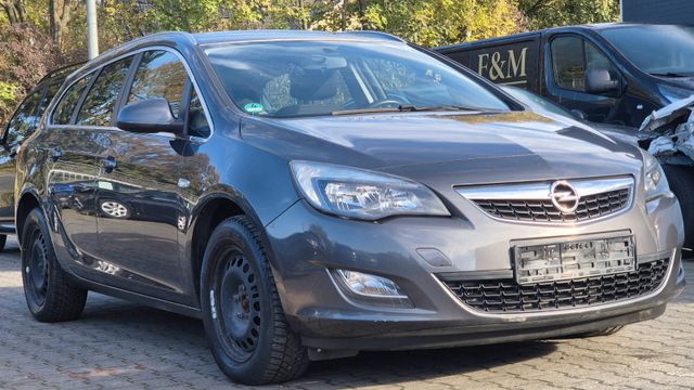 Opel Astra J Sports Tourer Sport