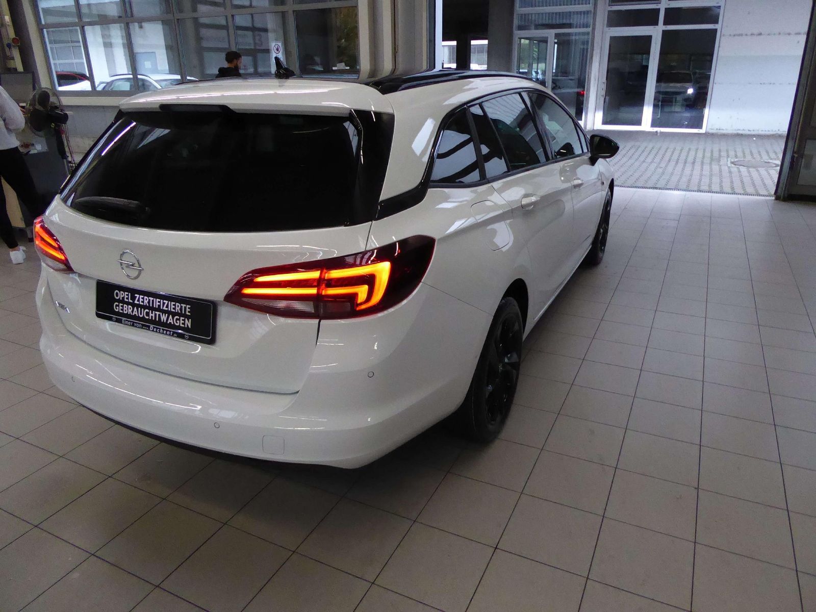 Fahrzeugabbildung Opel Astra K ST Elegance 1.2l 145PS Matrix/Kamera!