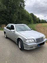 Mercedes-Benz Mercedes Benz C 220 CDI - gebrauchte Mercedes-Benz C 220 aus dem Jahr 1998