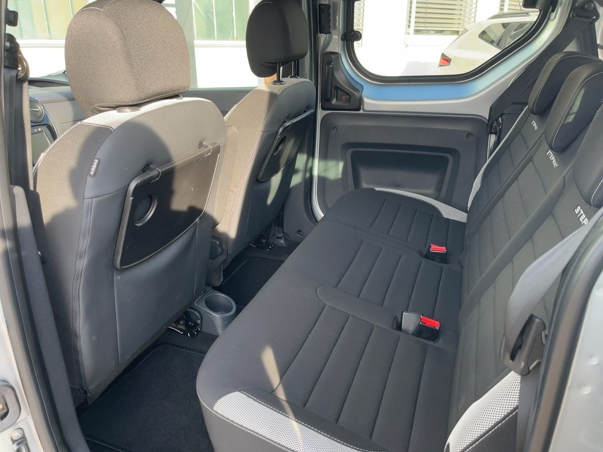 Fahrzeugabbildung Dacia Dokker Stepway Plus TCe 130