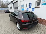 Seat Leon 1.8 FR*LED*PANO*AHK* - mit Benzin-Antrieb: Servolenkung, Limousine