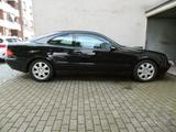 Mercedes-Benz CLK 230 KOMPRESSOR AVANTGARDE - schwarze Mercedes-Benz CLK 230