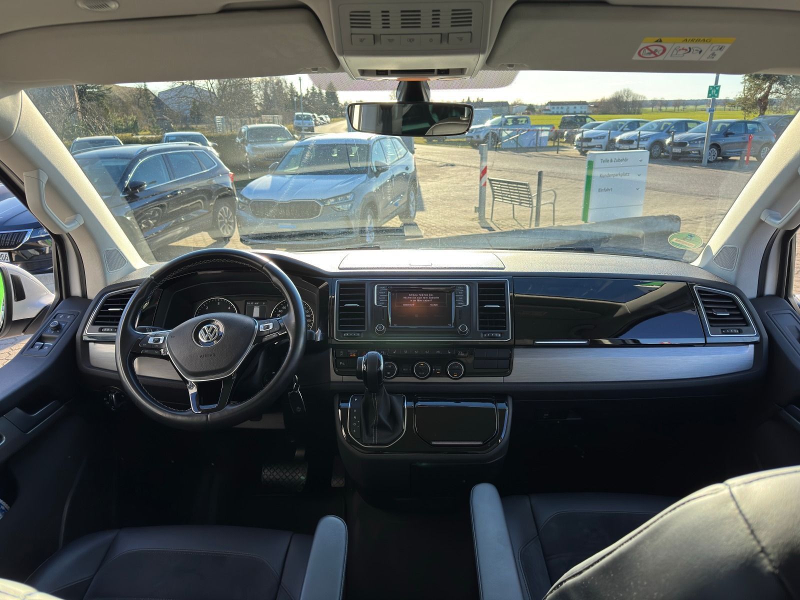 Fahrzeugabbildung Volkswagen T6 Multivan GenSix*AHK*RFK*LED*StHz*SideAss*ACC