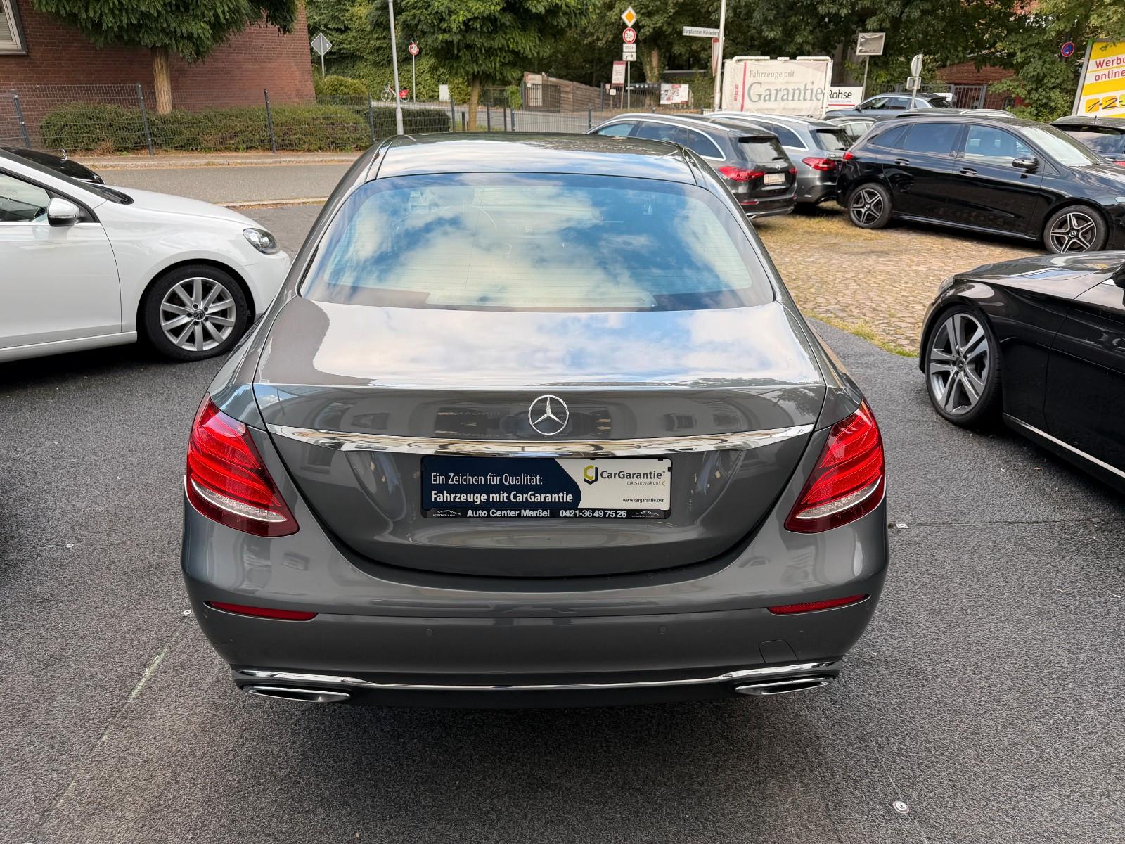 Mercedes-Benz E 220d Avantgarde AMBIENTE/LED/KAMERA/TOTWINKEL