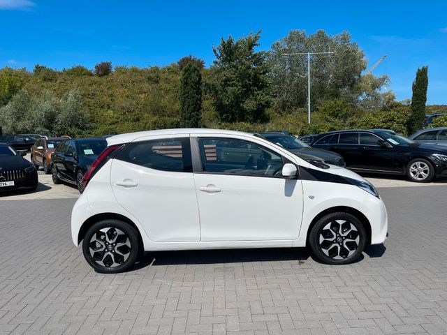 Toyota Aygo AYGO x-play connect_3