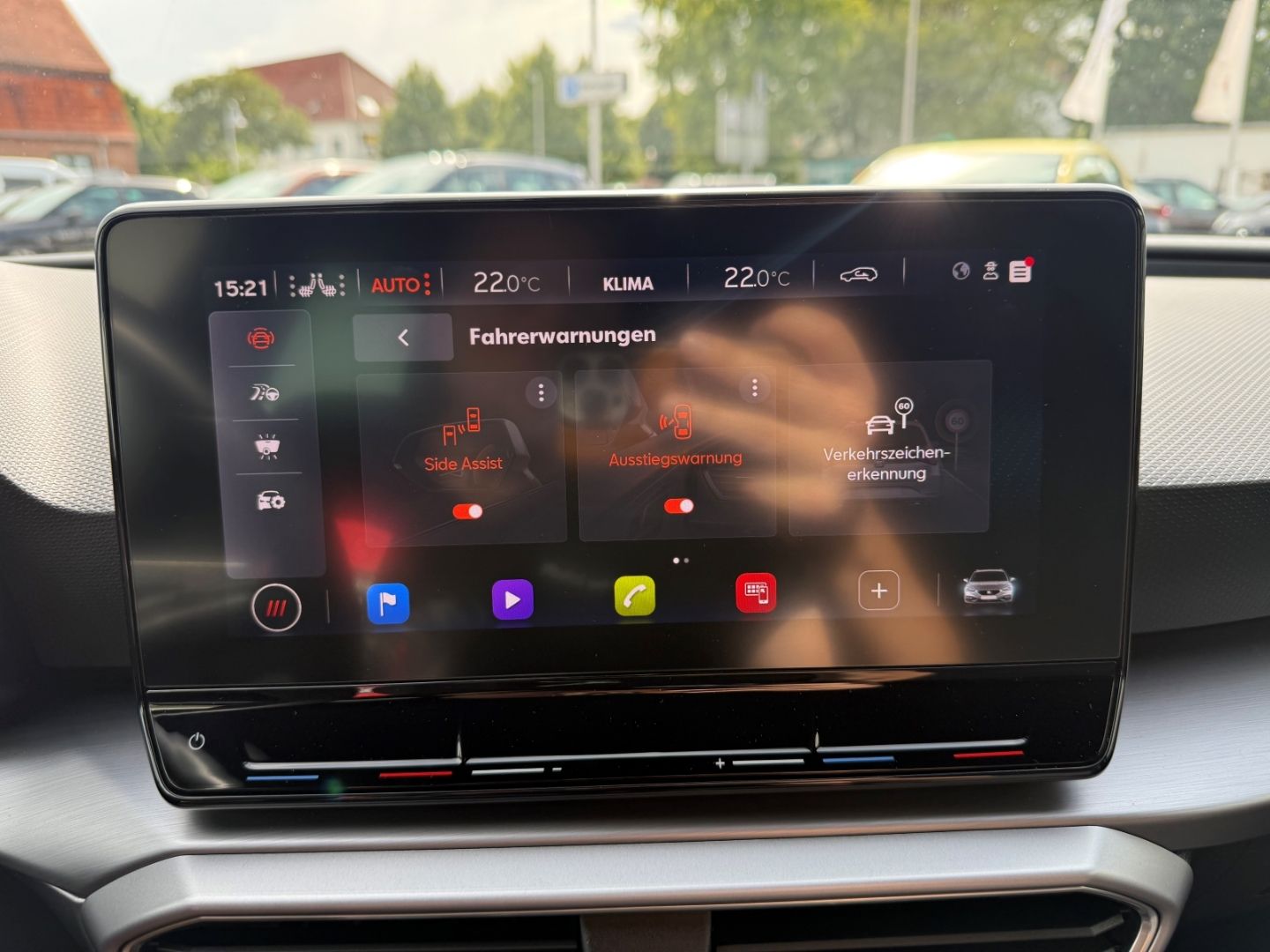 Fahrzeugabbildung SEAT Leon Sportstourer1.5eTSI FR  AHK LED Carplay Nav