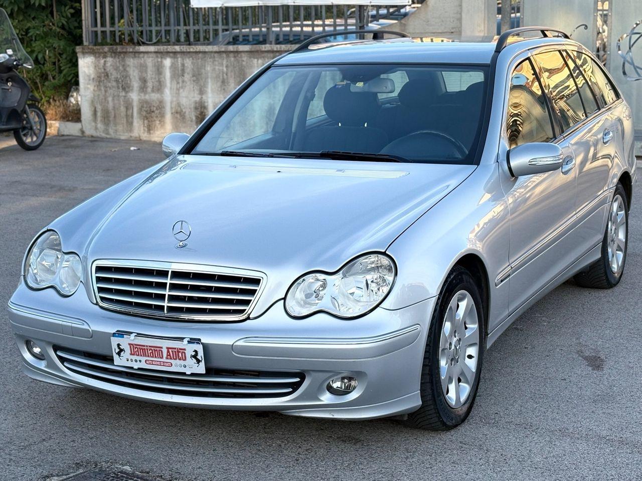 Mercedes-Benz C220 2006 — photo 15