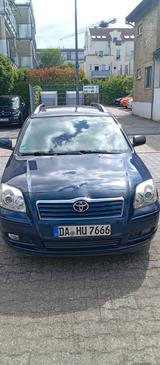 Toyota Avensis Combi Sol 2.0-l-VVT-i - Toyota Avensis aus 2006: Combi