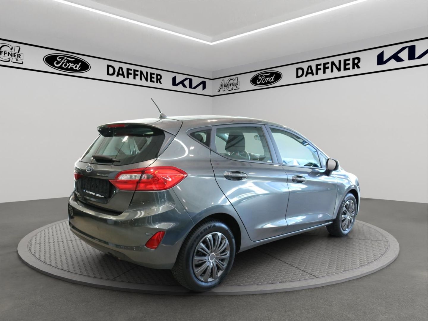 Fahrzeugabbildung Ford Fiesta Trend Apple CarPlay Android Auto WLAN Spu
