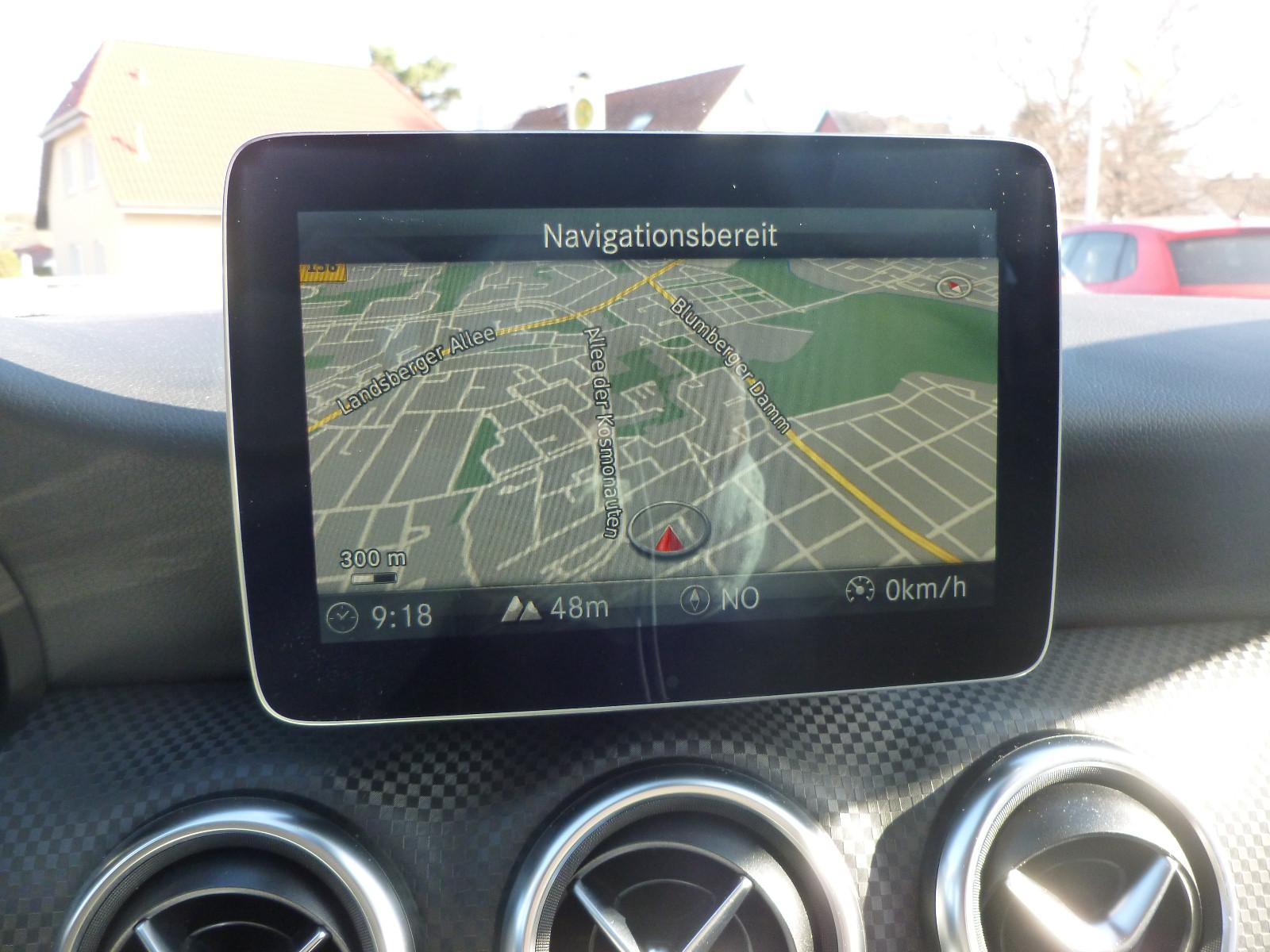 Mercedes-Benz A 250 Urban LED/H-K/Navi/Business/RFK