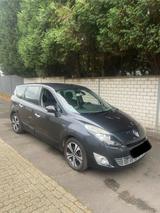 Renault Grand Scenic 1.9 dci Navi/PDC/AHK/... - gebrauchte Renault Grand Scenic aus dem Jahr 2011