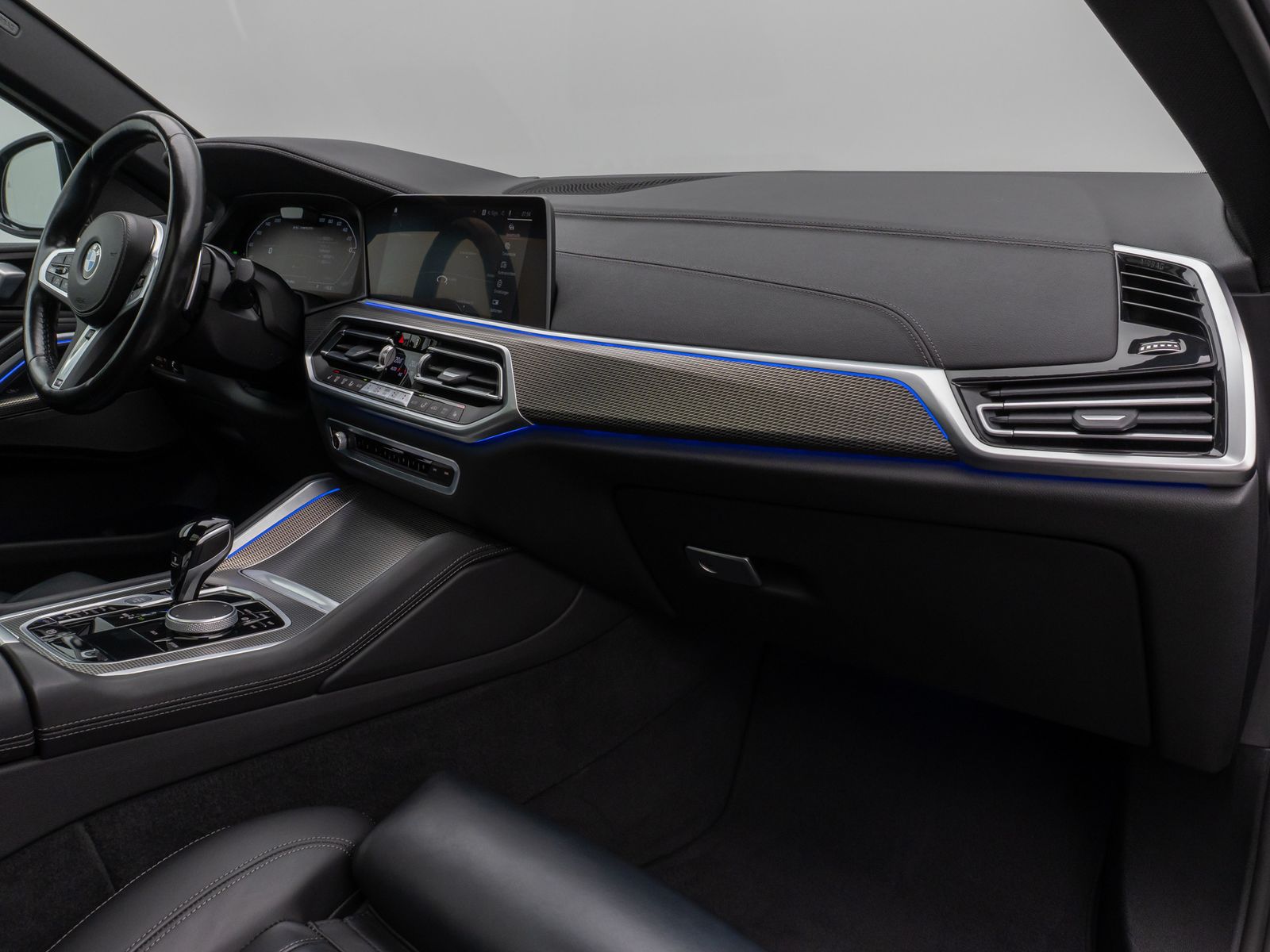 Fahrzeugabbildung BMW X6 M50i Panorama Laser 360° DAB H/K HUD 22Zoll