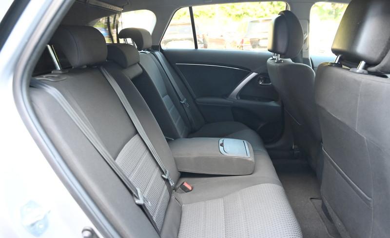 Toyota Avensis 2013 — photo 16