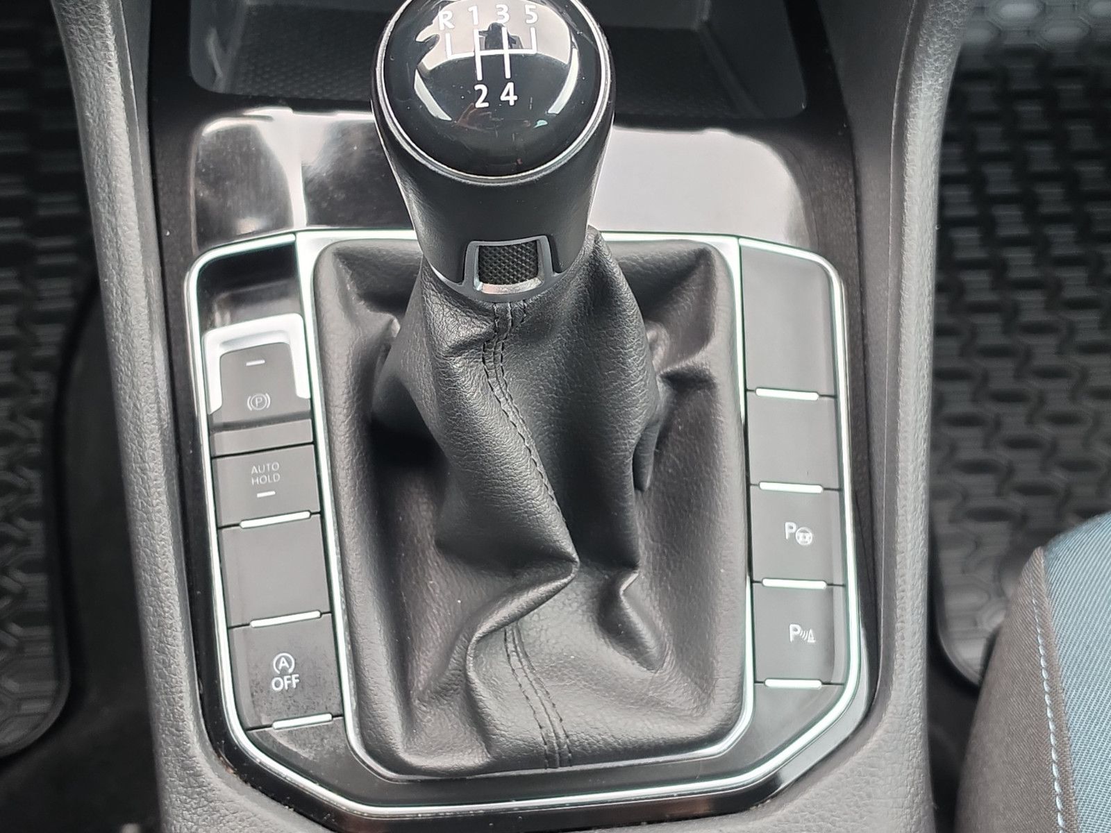 Fahrzeugabbildung Volkswagen Golf Sportsvan VII IQ.DRIVE AHK NAVI SHZ