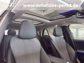 Mercedes E 200 - 12
