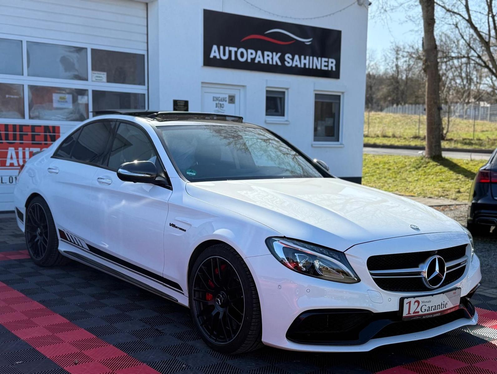 Mercedes-Benz C 63 AMGS 360° CARBON PANO BURMESTER
