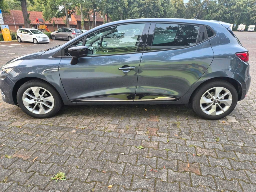 Image of Renault Clio