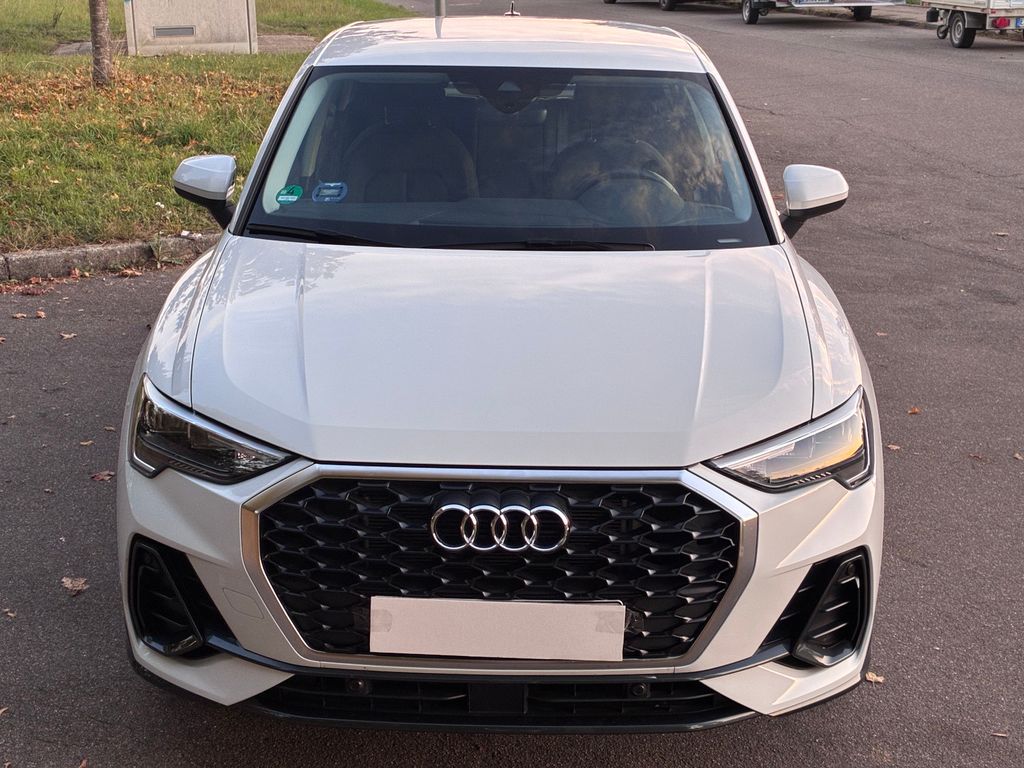 Image of Audi Q3